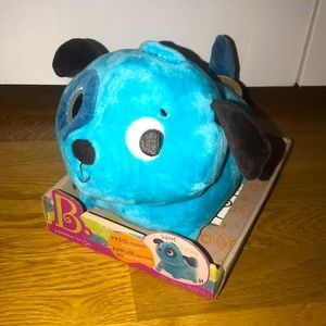 NAT Wo. Me ‘n’ Go Dog